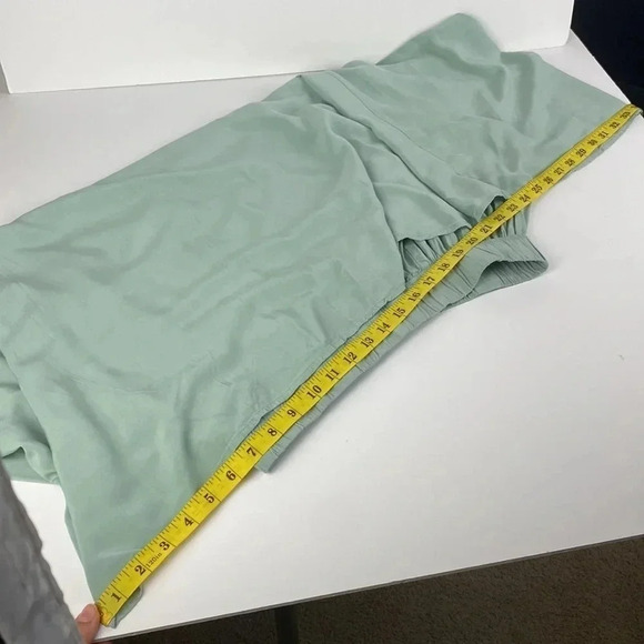 Mint green contemporary, pleated, pull on midi length skirt, size extra large - Picture 7 of 8